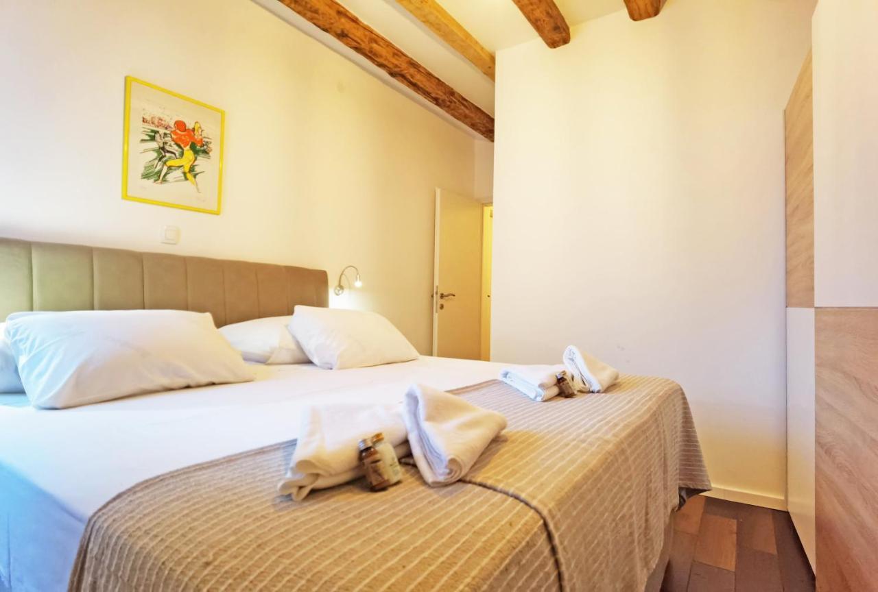 Pearl Stone Apartments Šibenik Esterno foto